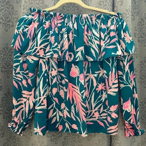 Lilly Pulitzer Off Shoulder Floral Print Blouse. Size extra small.